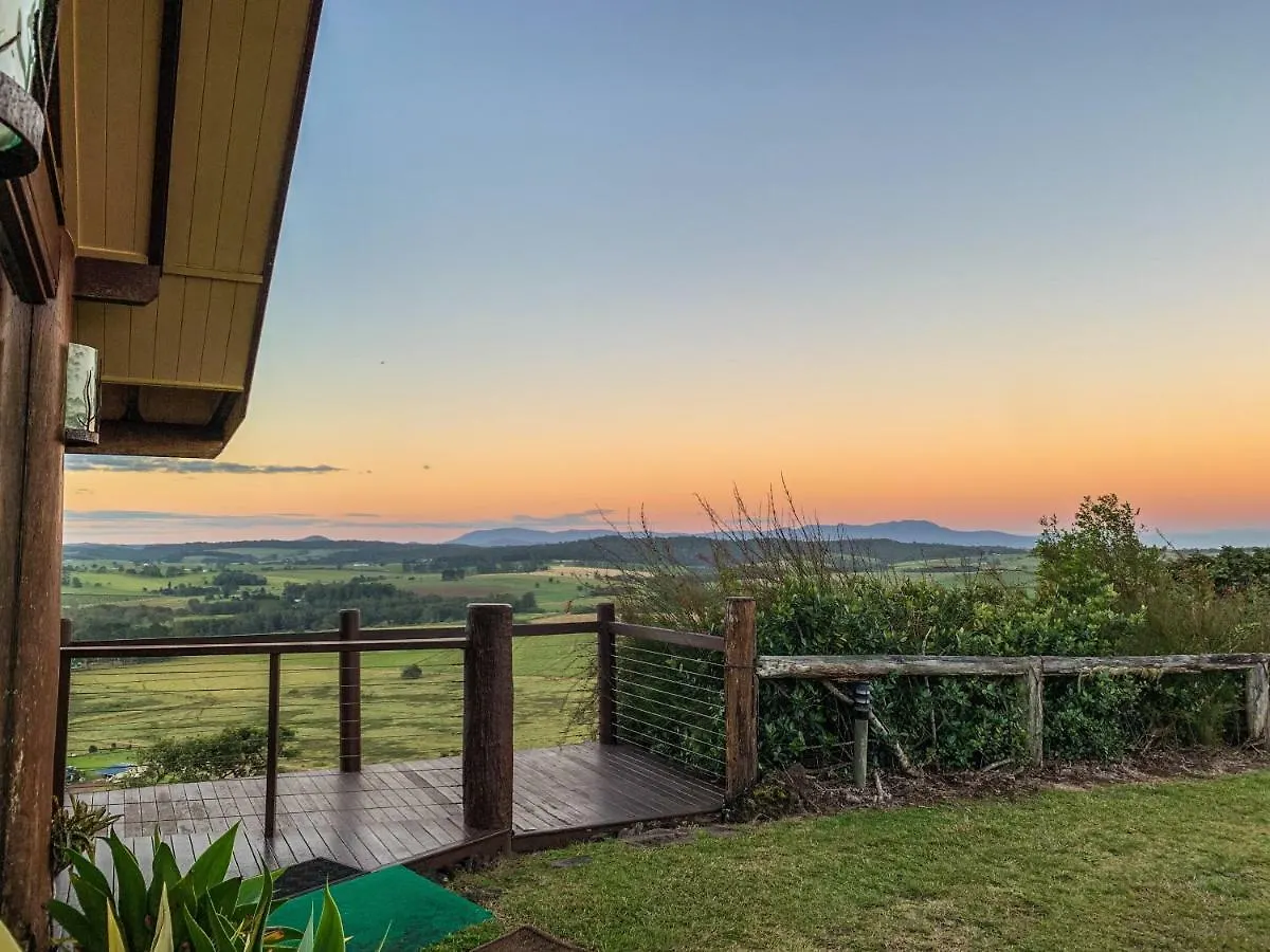 Mt Quincan Crater Retreat Yungaburra Lodge